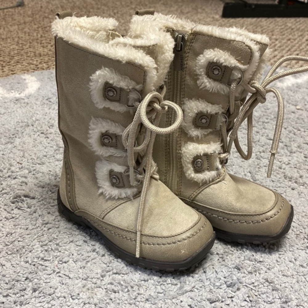 Girls boots